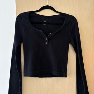 Women's Black Long Sleeve Top